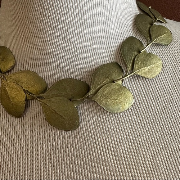 Michael Michard Eucalyptus metal leaf necklace lobster clasp - Picture 2 of 7